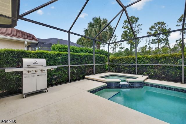 10082 Oakhurst WAY, Fort Myers, FL 33913