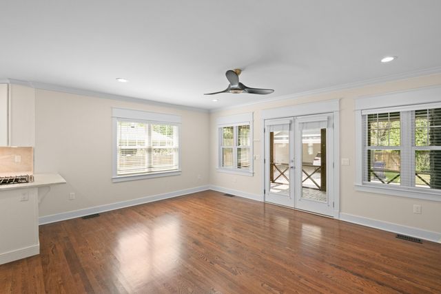403 Chinoe Road, Lexington, KY 40502