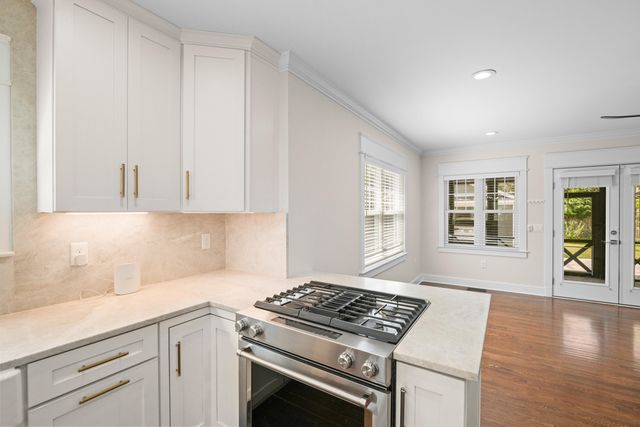 403 Chinoe Road, Lexington, KY 40502