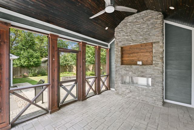 403 Chinoe Road, Lexington, KY 40502