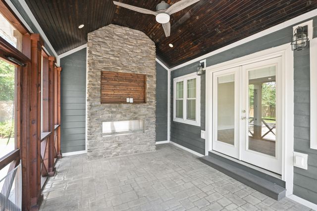 403 Chinoe Road, Lexington, KY 40502