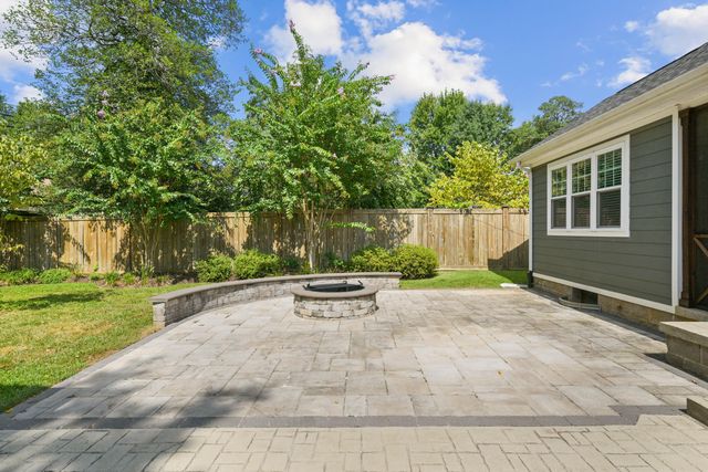 403 Chinoe Road, Lexington, KY 40502