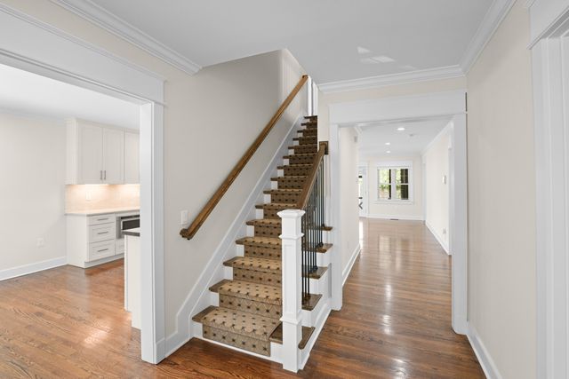 403 Chinoe Road, Lexington, KY 40502