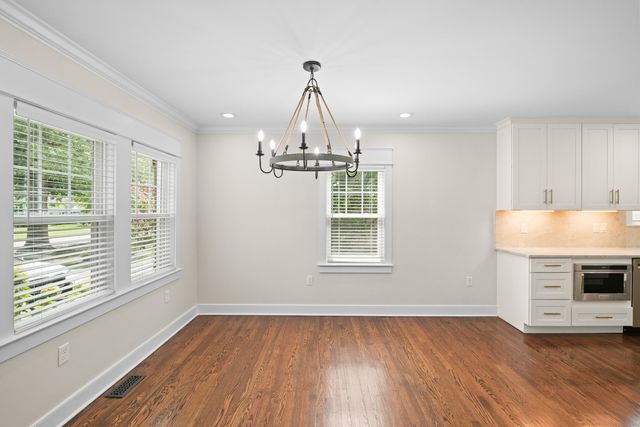 403 Chinoe Road, Lexington, KY 40502
