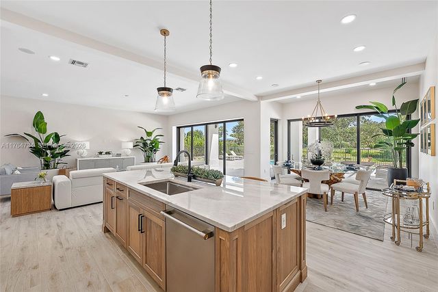 325 N Fairway, Tequesta, FL 33469