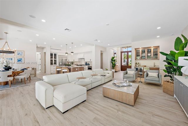 325 N Fairway, Tequesta, FL 33469