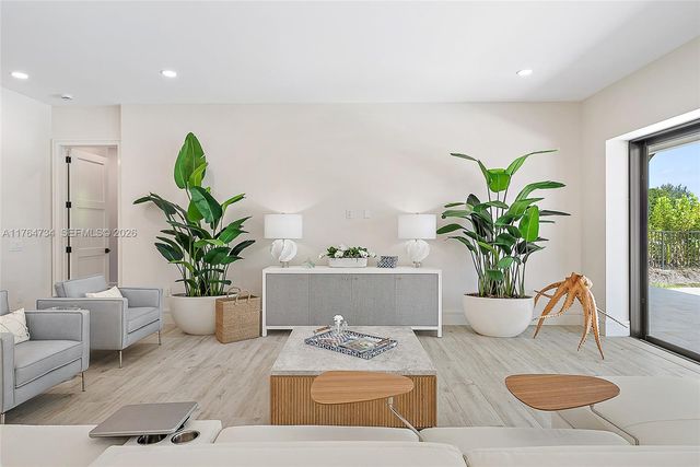 325 N Fairway, Tequesta, FL 33469