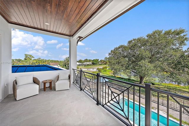 325 N Fairway, Tequesta, FL 33469