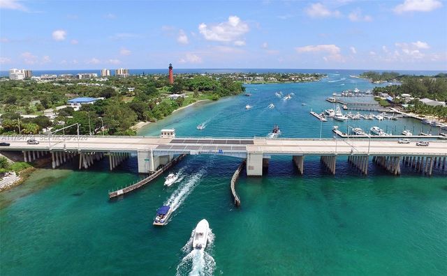 325 N Fairway, Tequesta, FL 33469