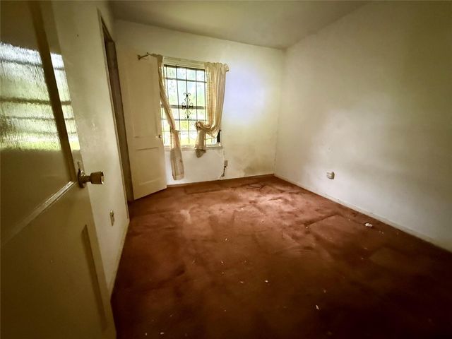 5123 Willow Glen Drive, Houston, TX 77033