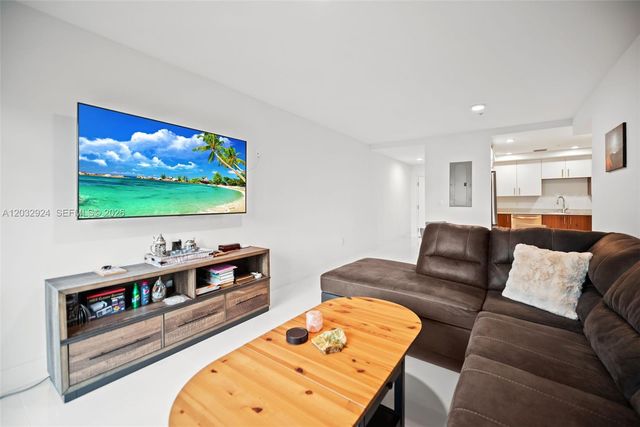 10950 NW 82nd Street 213, Doral, FL 33178