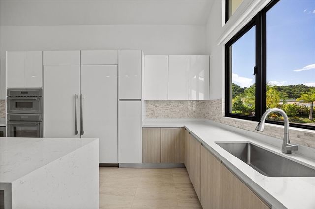 697 CAMINO DE LAS PLAYERAS, Dorado, PR 00646