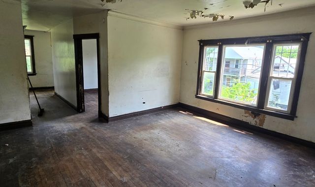 6355 S Racine Avenue, Chicago, IL 60636