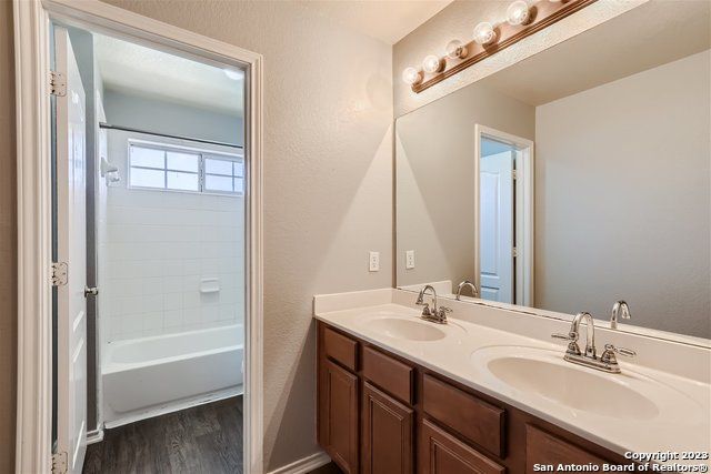 979 Calico, San Antonio, TX 78260