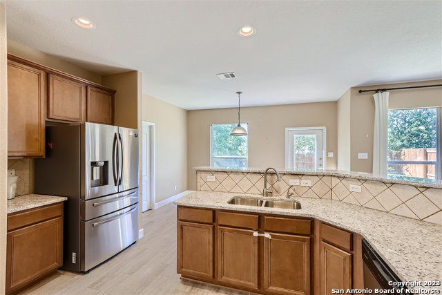 979 Calico, San Antonio, TX 78260