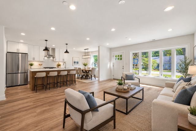 18172 W Twin Lakes Boulevard, Grayslake, IL 60030