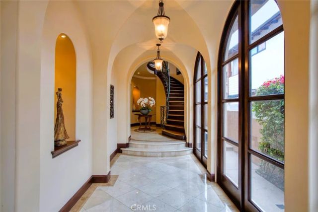 804 N Maria, Redondo Beach, CA 90277