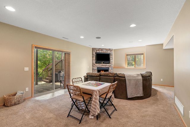 2823 Dunlap Lane SE, Rochester, MN 55904
