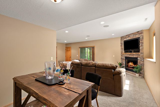 2823 Dunlap Lane SE, Rochester, MN 55904
