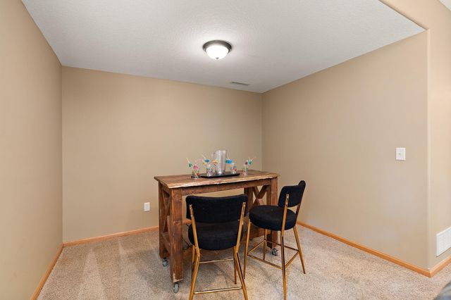 2823 Dunlap Lane SE, Rochester, MN 55904