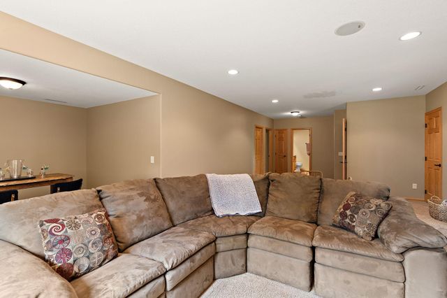 2823 Dunlap Lane SE, Rochester, MN 55904