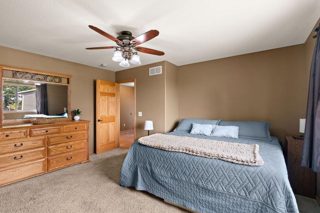 2823 Dunlap Lane SE, Rochester, MN 55904