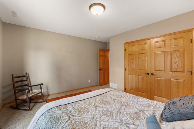 2823 Dunlap Lane SE, Rochester, MN 55904