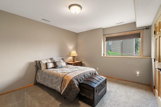 2823 Dunlap Lane SE, Rochester, MN 55904