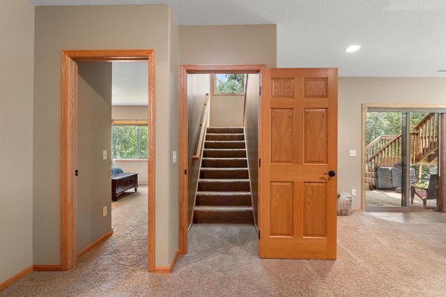 2823 Dunlap Lane SE, Rochester, MN 55904