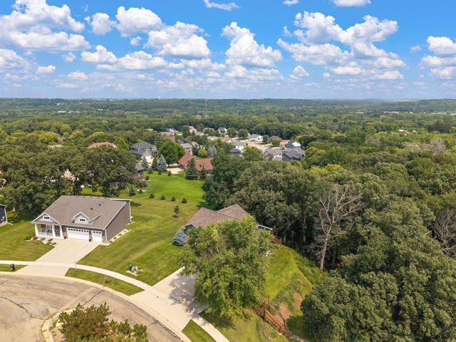 2823 Dunlap Lane SE, Rochester, MN 55904