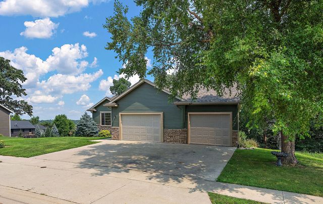 2823 Dunlap Lane SE, Rochester, MN 55904