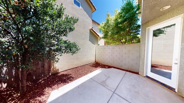 3641 Richmond Avenue, Clovis, CA 93619