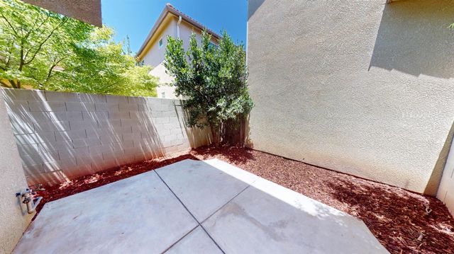 3641 Richmond Avenue, Clovis, CA 93619