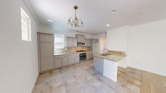 3641 Richmond Avenue, Clovis, CA 93619