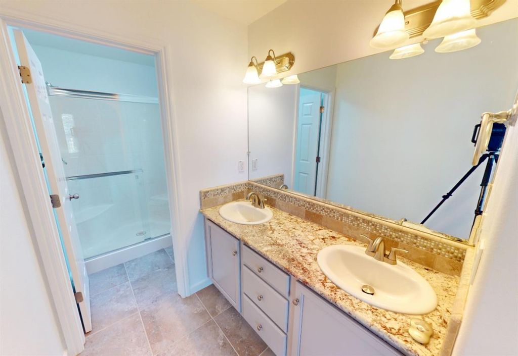 Image 17 of property listing at 3641 Richmond Avenue, Clovis, CA 93619