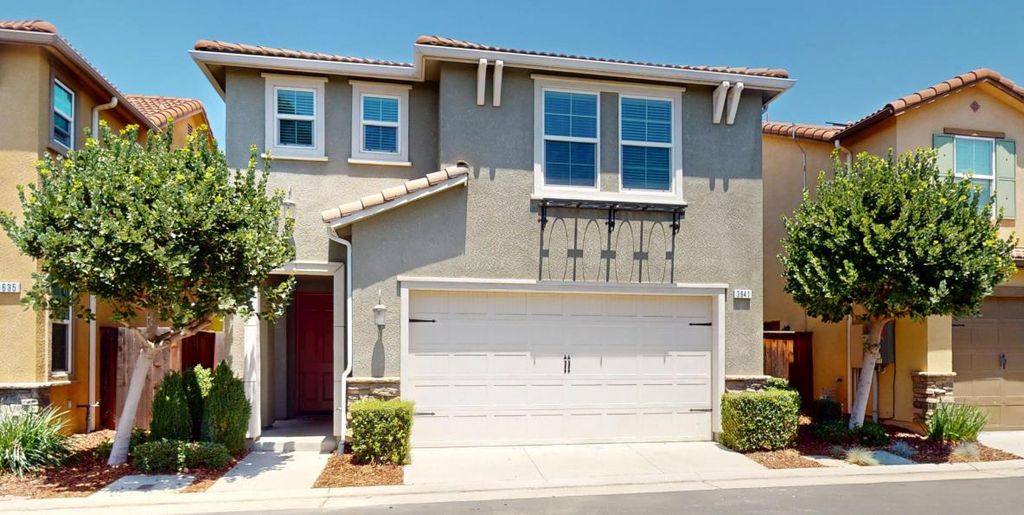Image 3 of property listing at 3641 Richmond Avenue, Clovis, CA 93619
