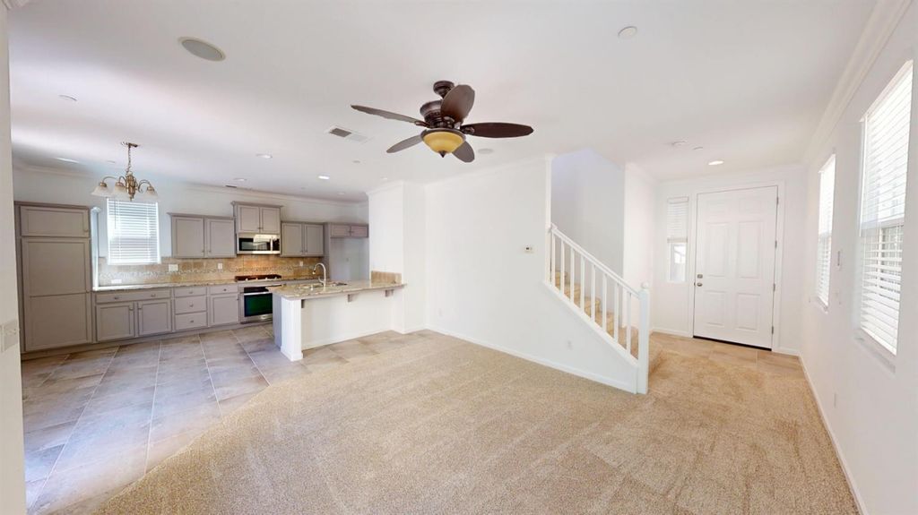 Image 6 of property listing at 3641 Richmond Avenue, Clovis, CA 93619