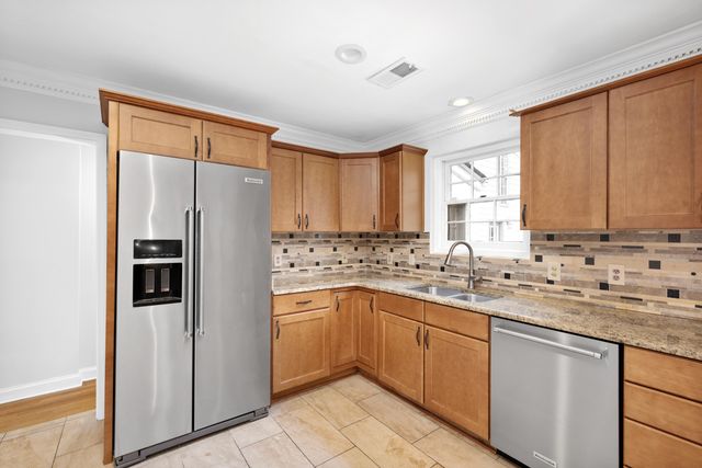 4206 POPLAR AVE, Memphis, TN 38117