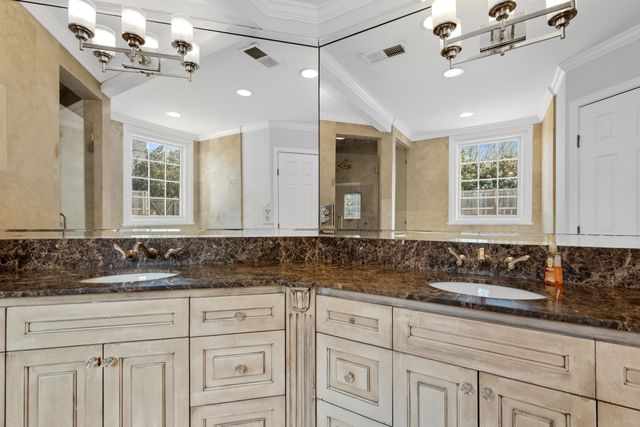 4206 POPLAR AVE, Memphis, TN 38117