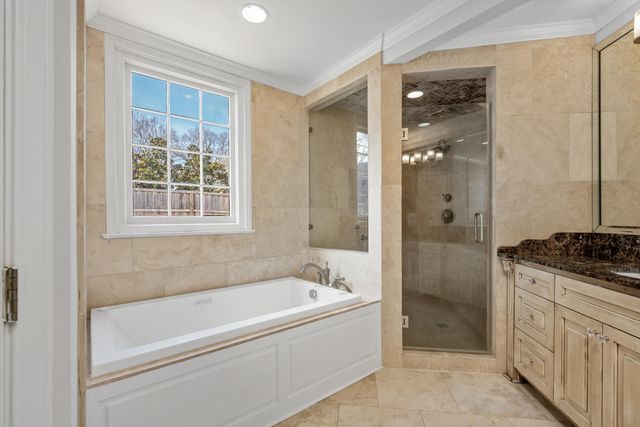 4206 POPLAR AVE, Memphis, TN 38117