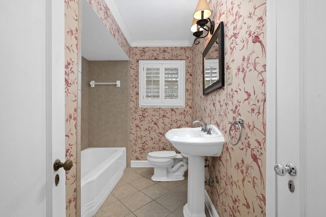 4206 POPLAR AVE, Memphis, TN 38117