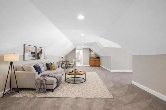 4206 POPLAR AVE, Memphis, TN 38117