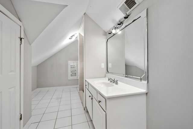 4206 POPLAR AVE, Memphis, TN 38117