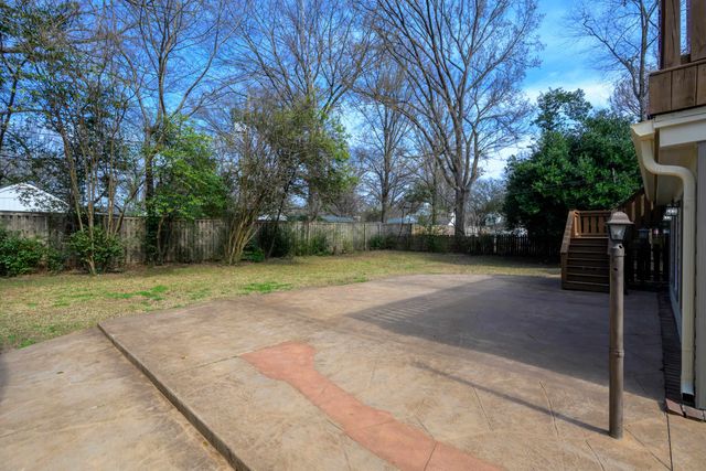 4206 POPLAR AVE, Memphis, TN 38117