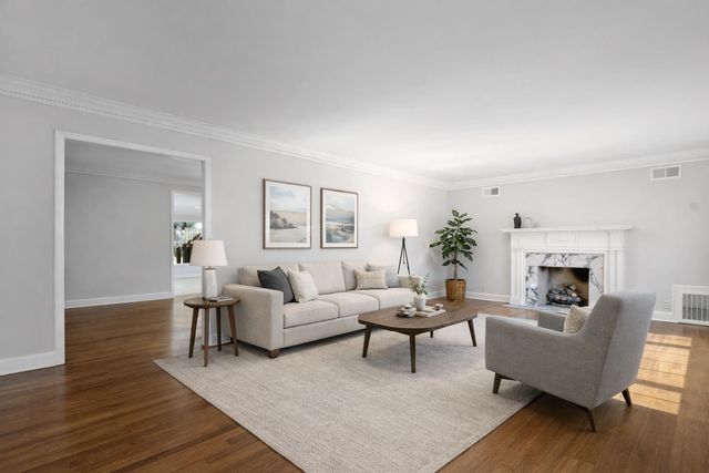 4206 POPLAR AVE, Memphis, TN 38117