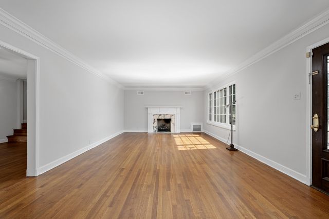 4206 POPLAR AVE, Memphis, TN 38117