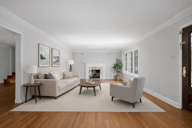 4206 POPLAR AVE, Memphis, TN 38117