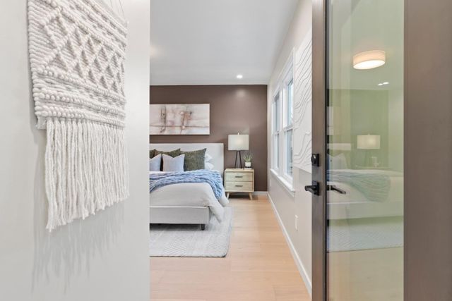 2105 Stratford Way, San Mateo, CA 94403