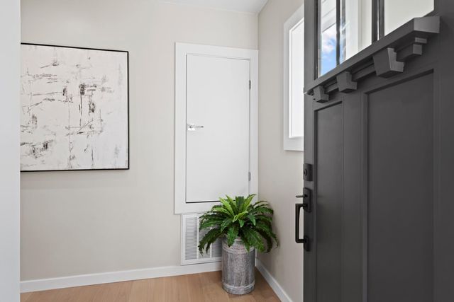 2105 Stratford Way, San Mateo, CA 94403