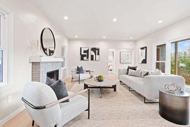 2105 Stratford Way, San Mateo, CA 94403